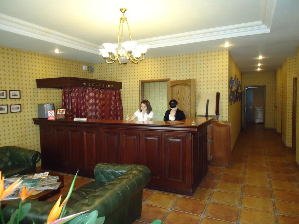 John Hughes Hotel Donec'k Esterno foto